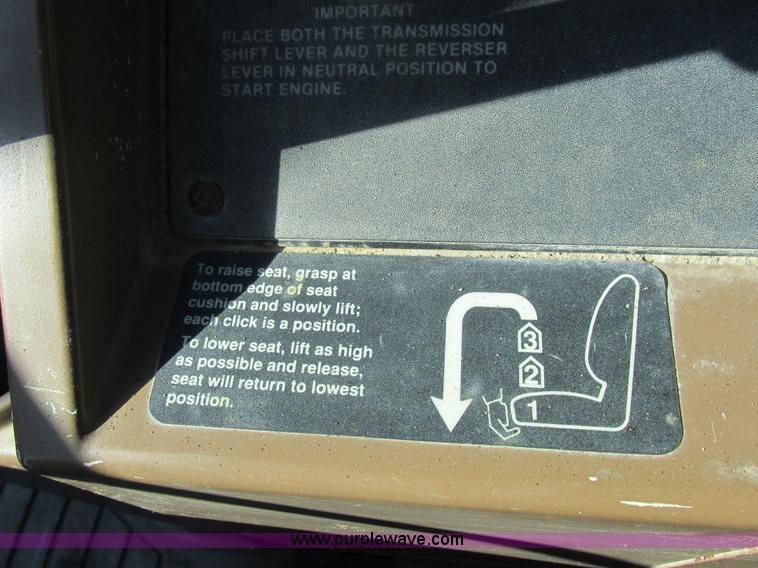 image for item L4049 1991 John Deere 310D backhoe