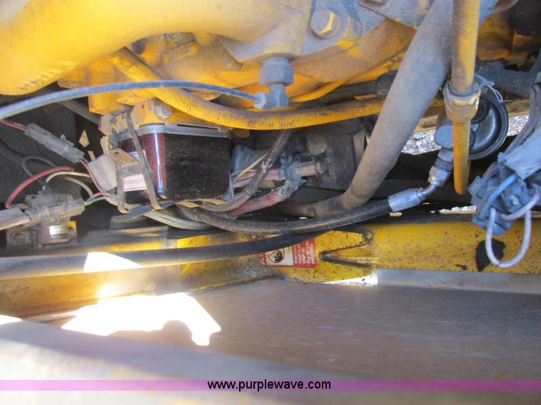 image for item L4049 1991 John Deere 310D backhoe