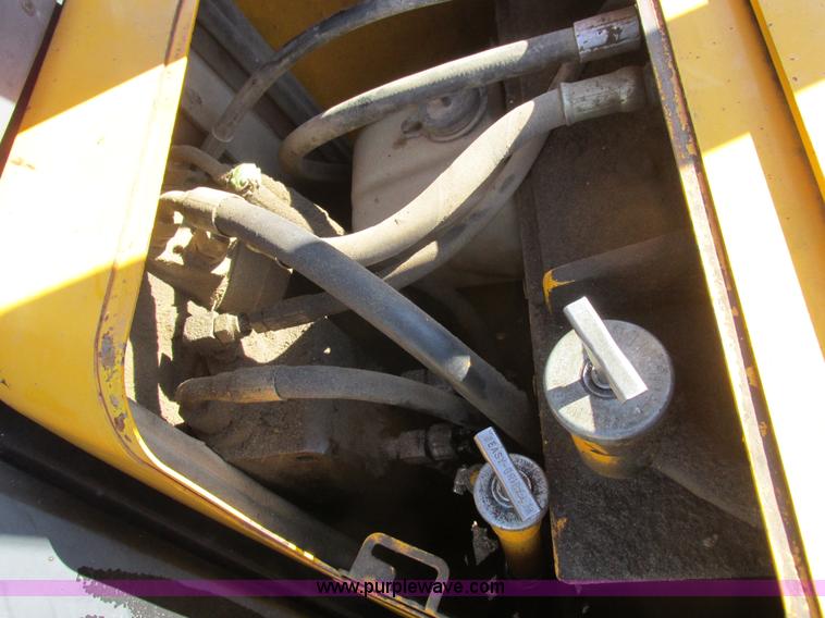 image for item L4049 1991 John Deere 310D backhoe