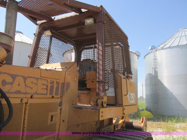 image for item L4050 1989 Case 1550 dozer