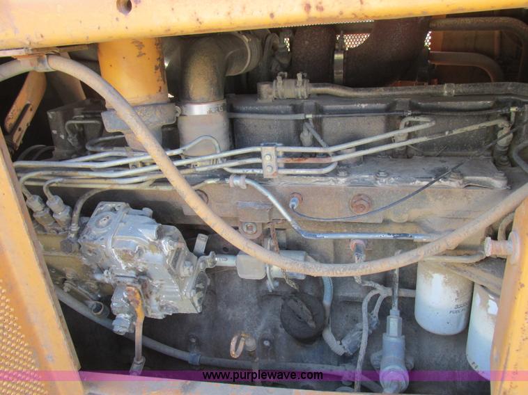 image for item L4050 1989 Case 1550 dozer