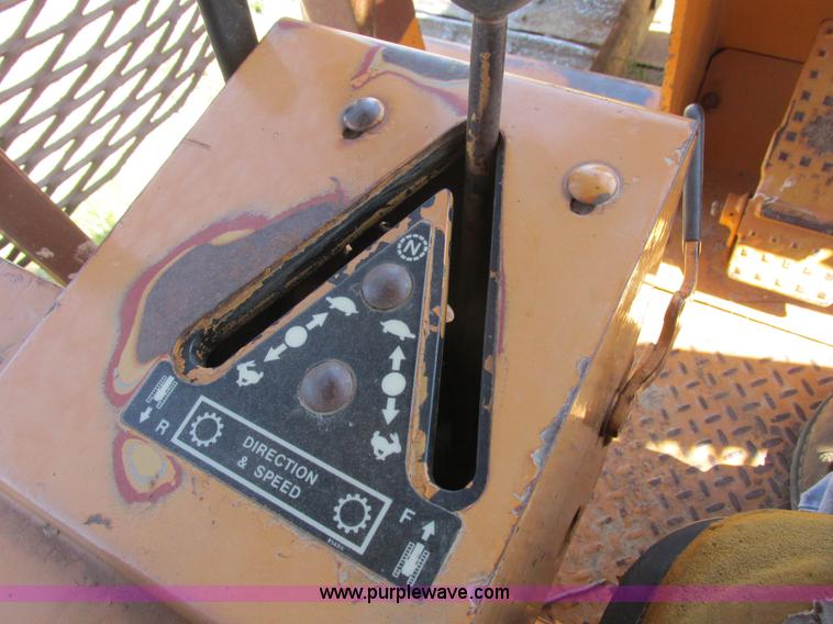 image for item L4050 1989 Case 1550 dozer