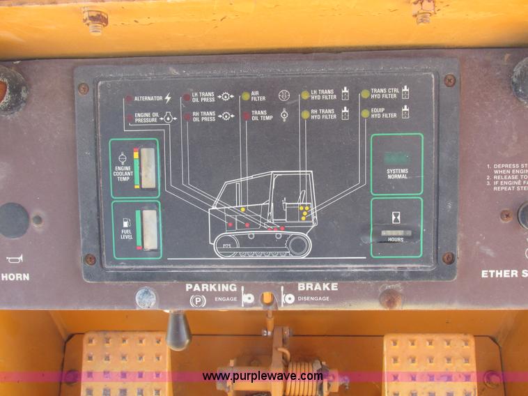 image for item L4050 1989 Case 1550 dozer