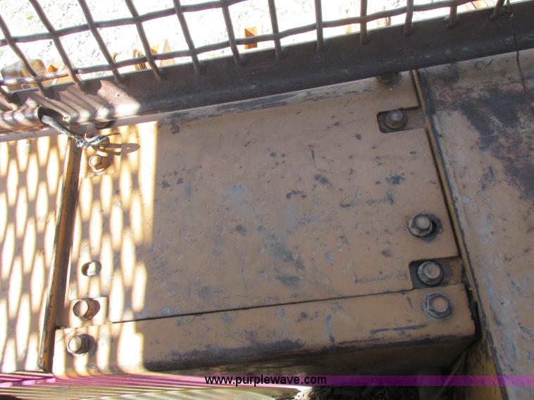 image for item L4050 1989 Case 1550 dozer