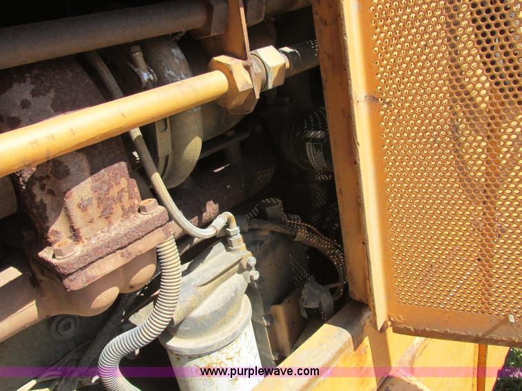 image for item L4050 1989 Case 1550 dozer