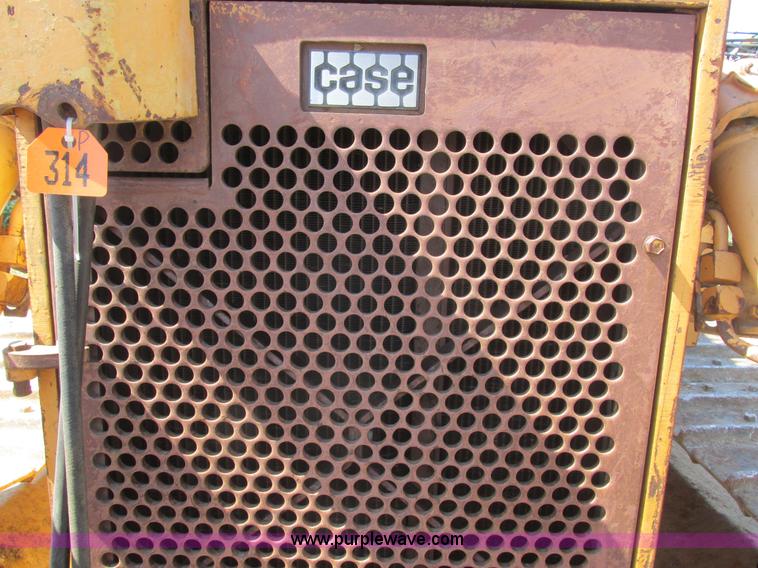 image for item L4050 1989 Case 1550 dozer