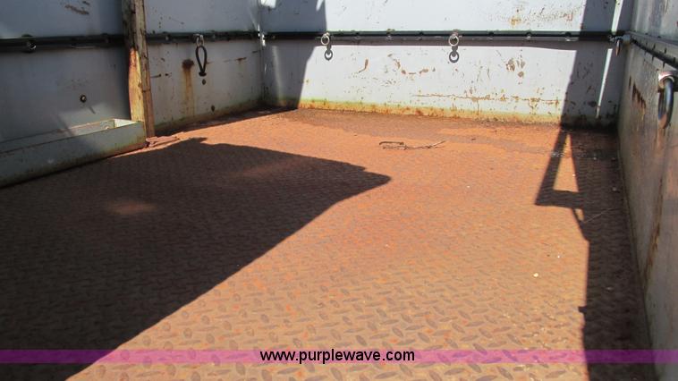 image for item L5252 2002 Chevrolet Silverado 3500HD bucket truck