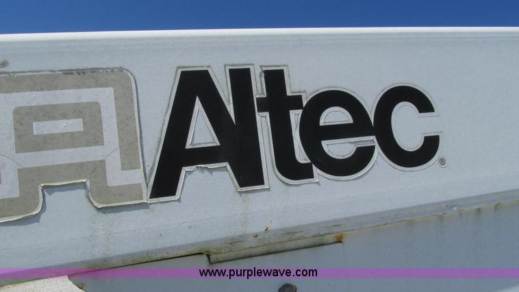 image for item L5252 2002 Chevrolet Silverado 3500HD bucket truck