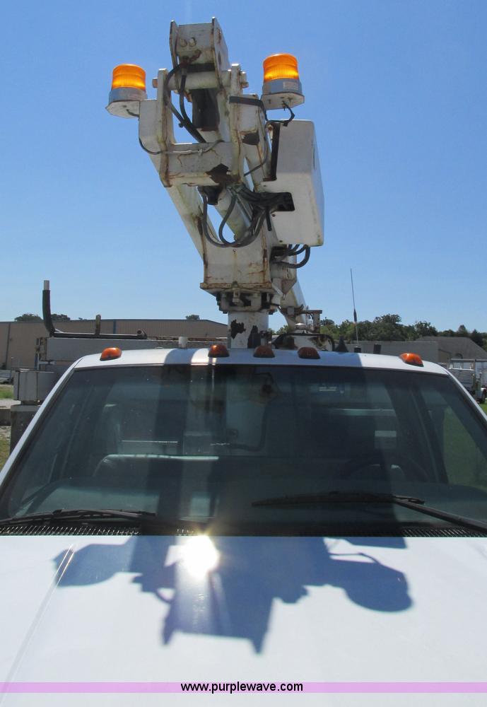 image for item L5252 2002 Chevrolet Silverado 3500HD bucket truck