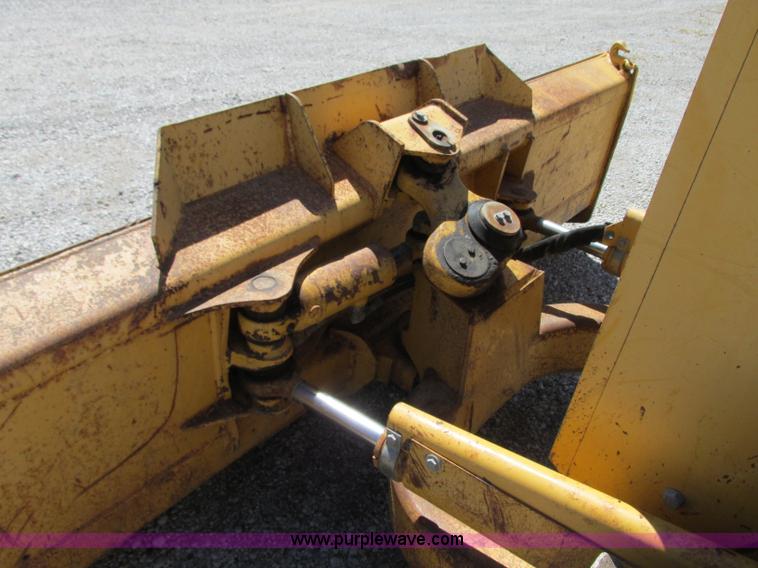 image for item R9371 1997 John Deere 450G LGP dozer
