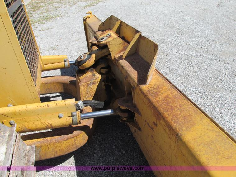 image for item R9371 1997 John Deere 450G LGP dozer