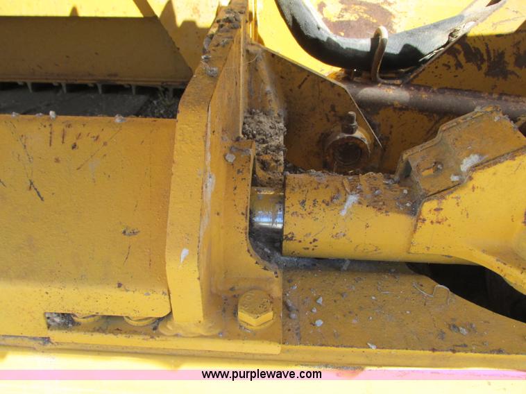 image for item R9371 1997 John Deere 450G LGP dozer