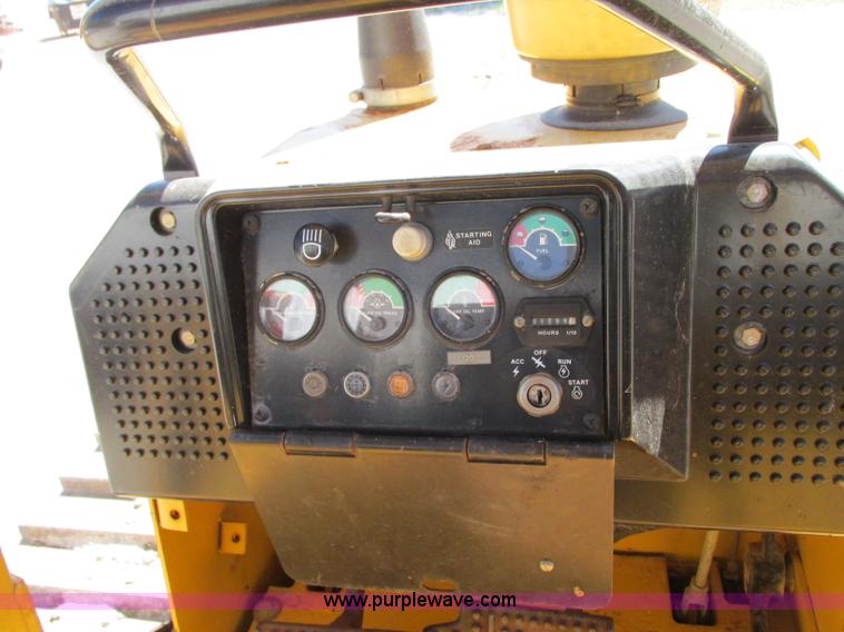 image for item R9371 1997 John Deere 450G LGP dozer