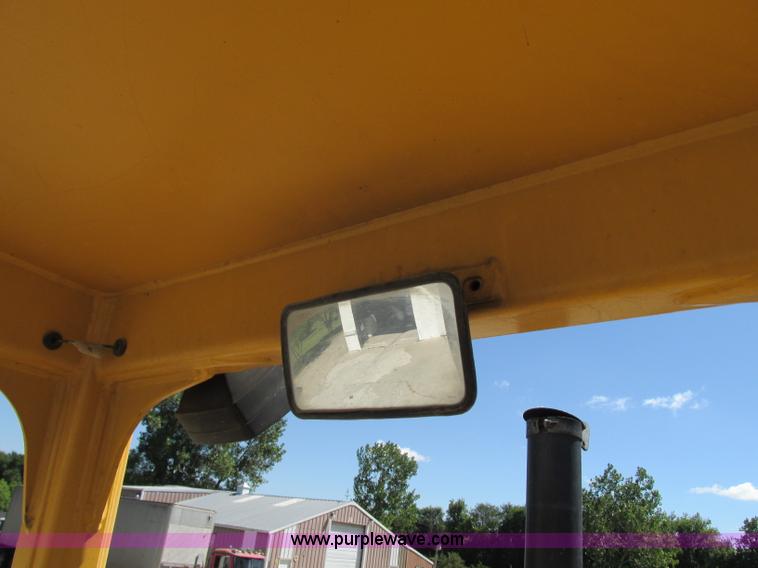 image for item R9371 1997 John Deere 450G LGP dozer