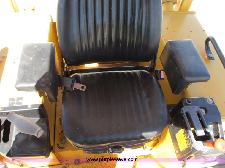 image for item R9371 1997 John Deere 450G LGP dozer