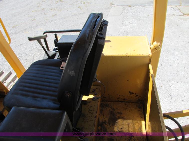 image for item R9371 1997 John Deere 450G LGP dozer