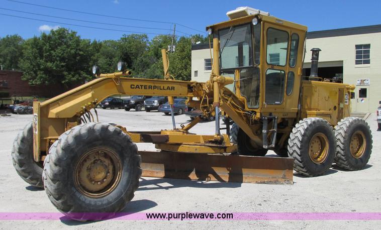 image for item R9422 1979 Caterpillar 140G motor grader