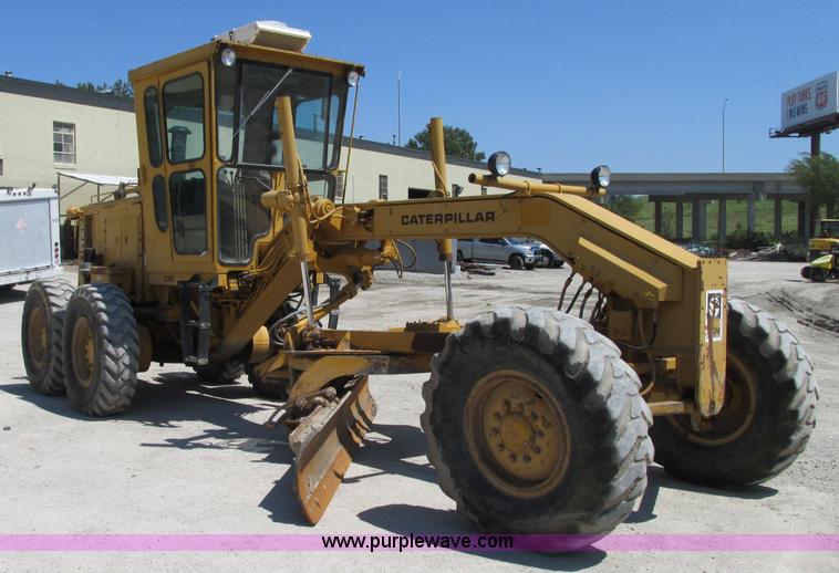 image for item R9422 1979 Caterpillar 140G motor grader