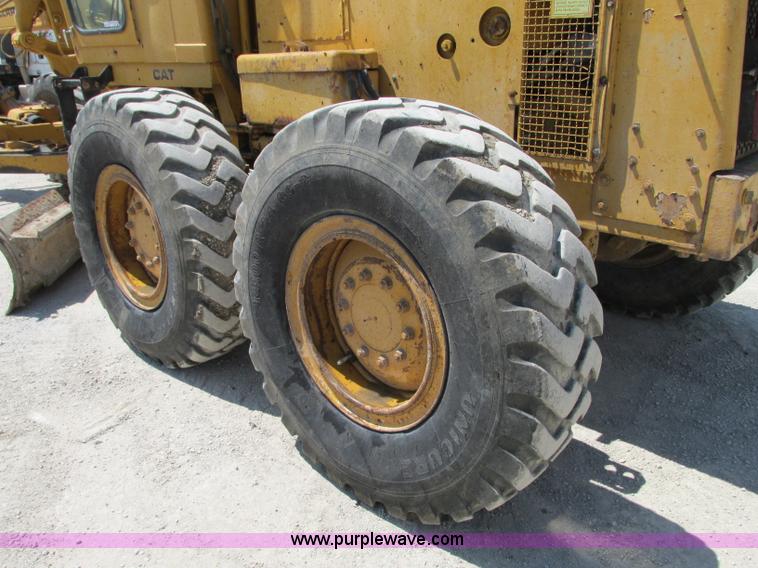 image for item R9422 1979 Caterpillar 140G motor grader
