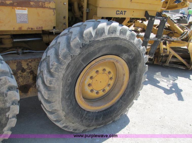 image for item R9422 1979 Caterpillar 140G motor grader