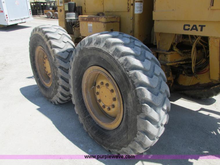 image for item R9422 1979 Caterpillar 140G motor grader