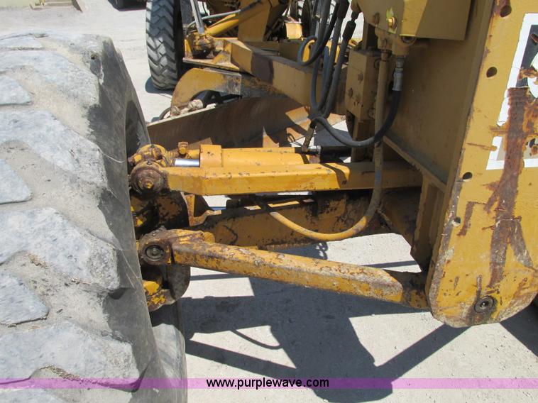 image for item R9422 1979 Caterpillar 140G motor grader