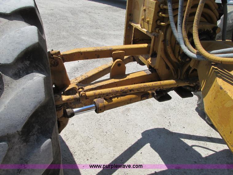 image for item R9422 1979 Caterpillar 140G motor grader
