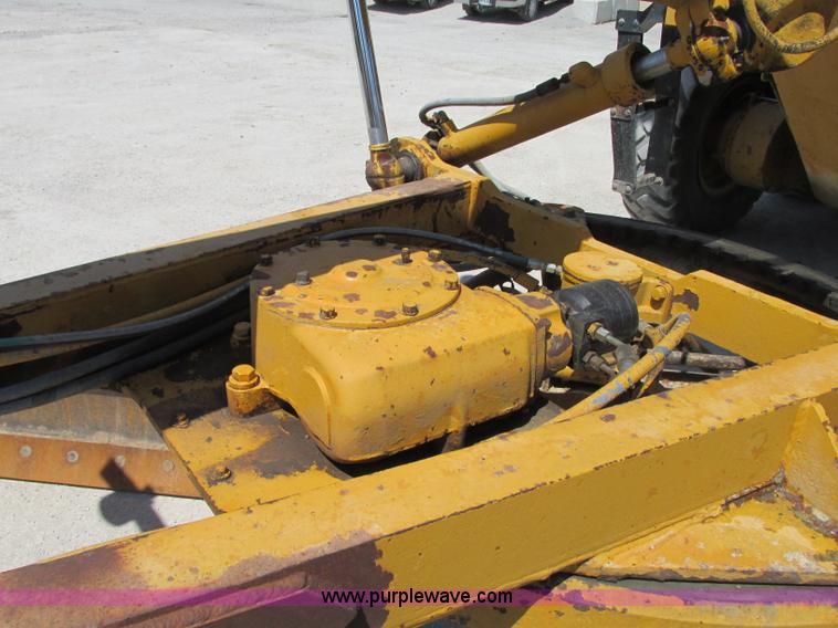 image for item R9422 1979 Caterpillar 140G motor grader