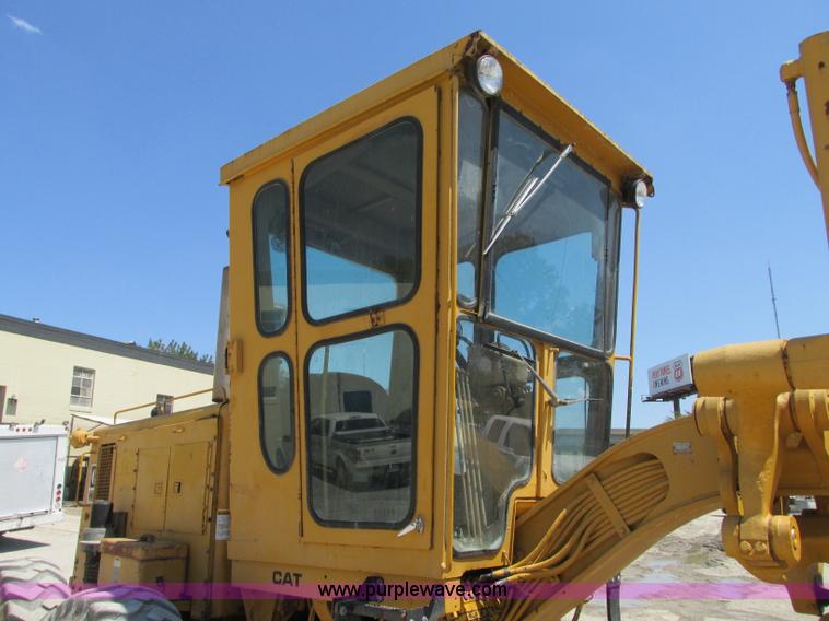 image for item R9422 1979 Caterpillar 140G motor grader