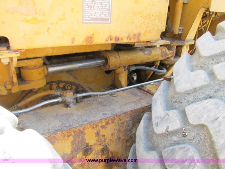 image for item R9422 1979 Caterpillar 140G motor grader