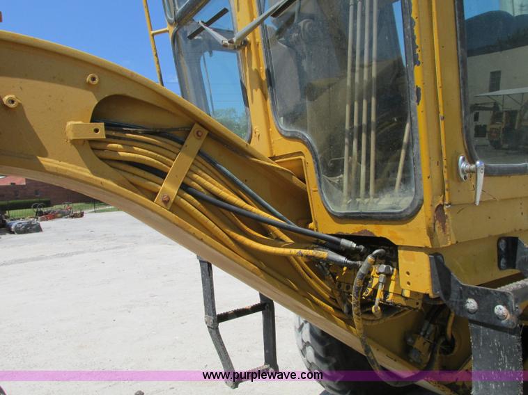 image for item R9422 1979 Caterpillar 140G motor grader