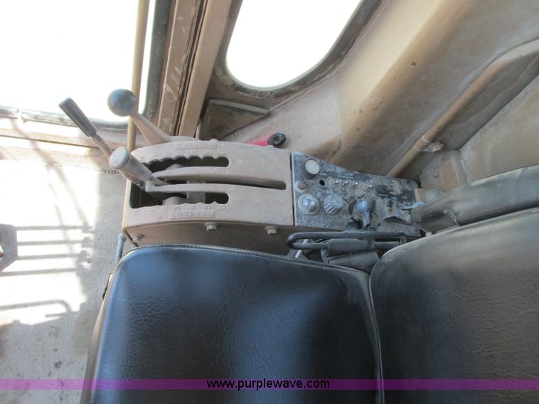 image for item R9422 1979 Caterpillar 140G motor grader