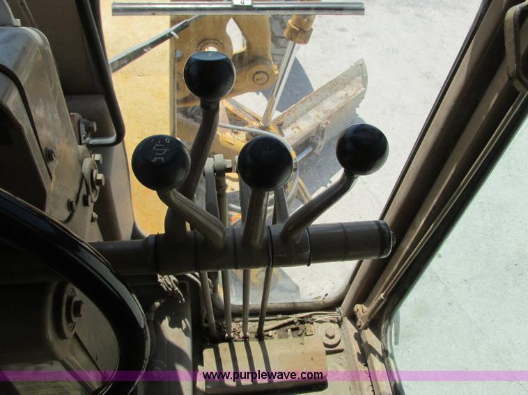 image for item R9422 1979 Caterpillar 140G motor grader