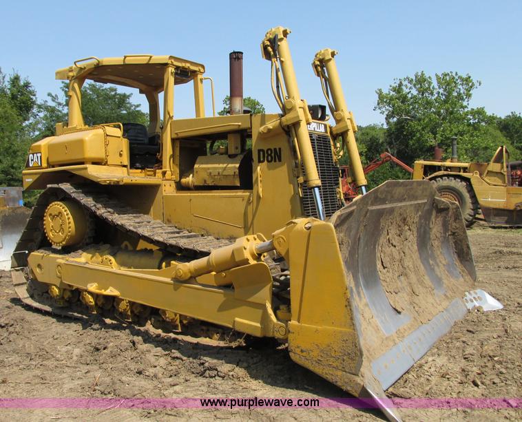 image for item R9455 1987 Caterpillar D8N dozer