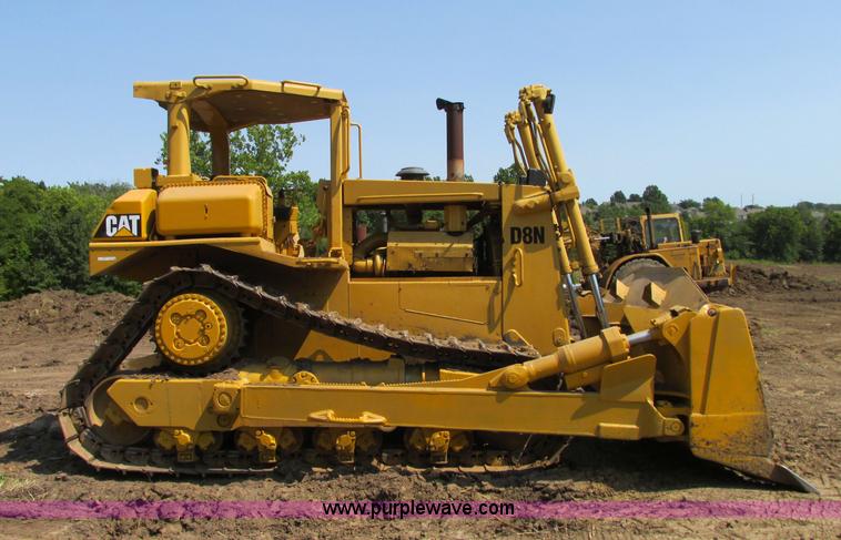 image for item R9455 1987 Caterpillar D8N dozer