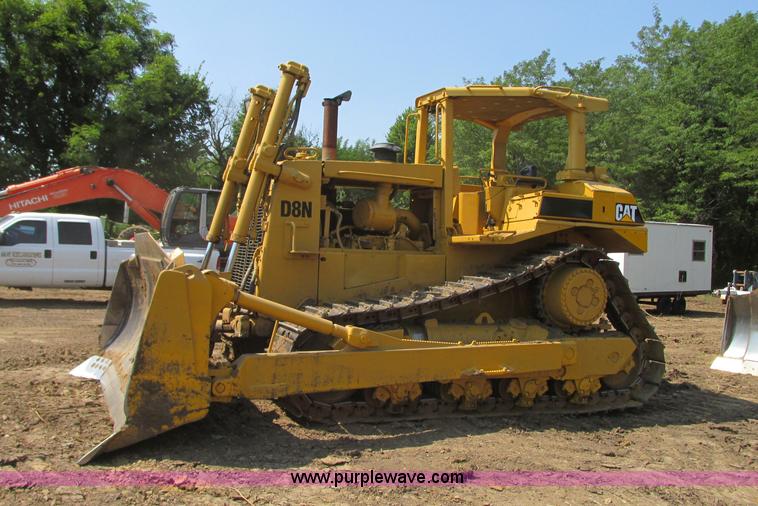 image for item R9455 1987 Caterpillar D8N dozer