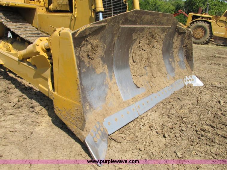 image for item R9455 1987 Caterpillar D8N dozer