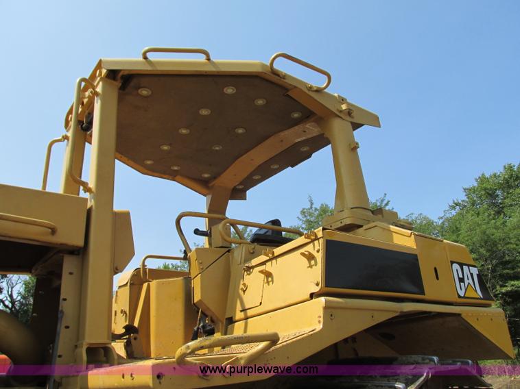 image for item R9455 1987 Caterpillar D8N dozer