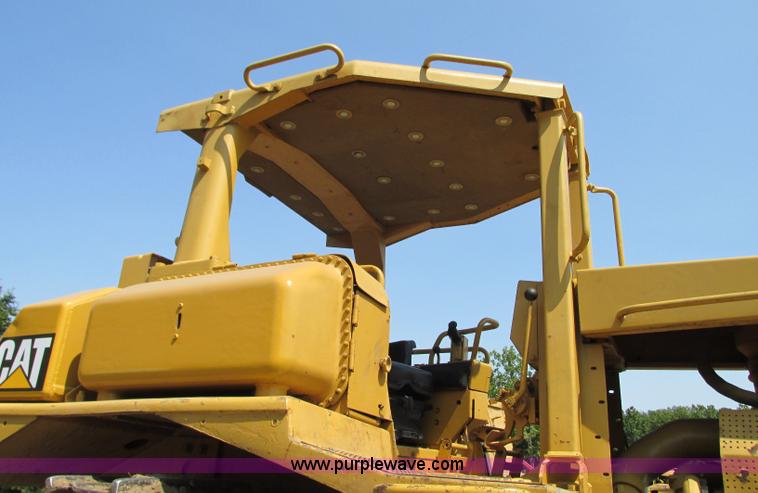 image for item R9455 1987 Caterpillar D8N dozer