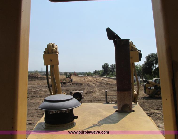 image for item R9455 1987 Caterpillar D8N dozer