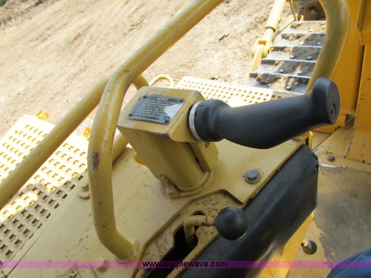 image for item R9455 1987 Caterpillar D8N dozer