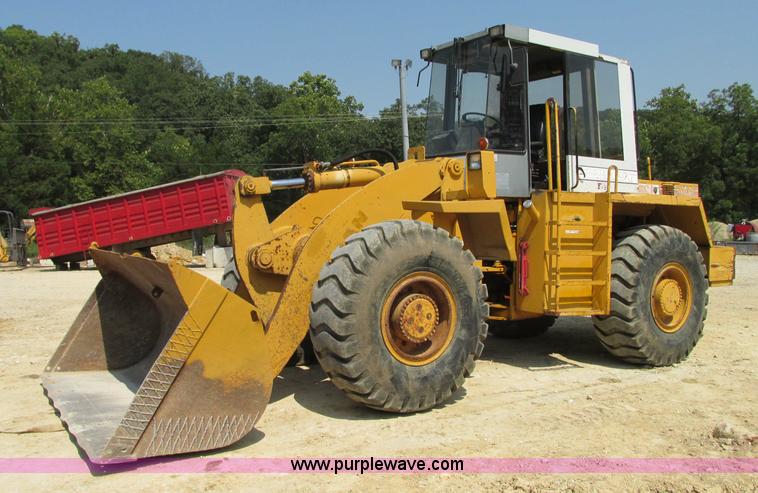 image for item R9456 1991 Trojan L2500 wheel loader