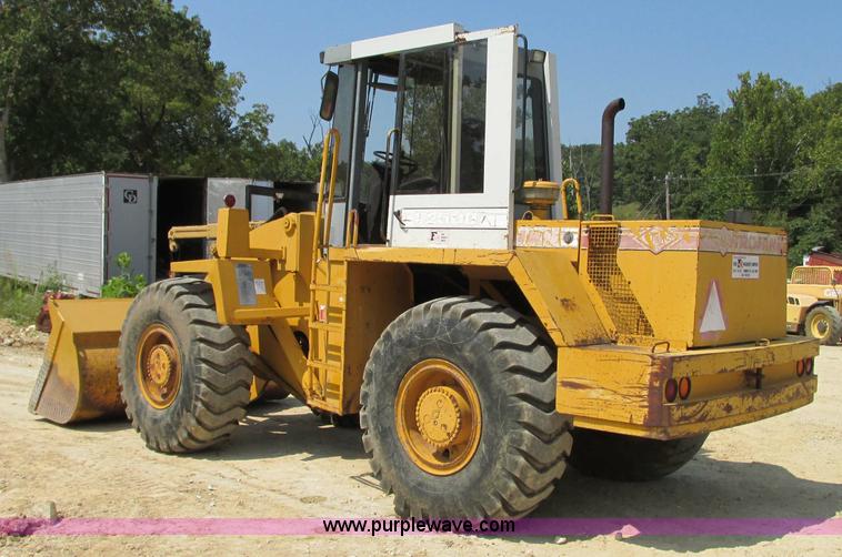 image for item R9456 1991 Trojan L2500 wheel loader