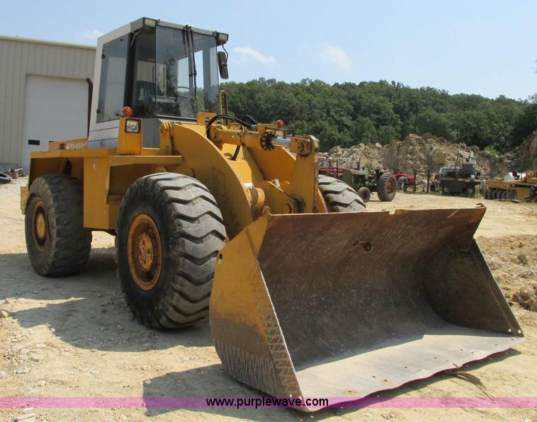 image for item R9456 1991 Trojan L2500 wheel loader
