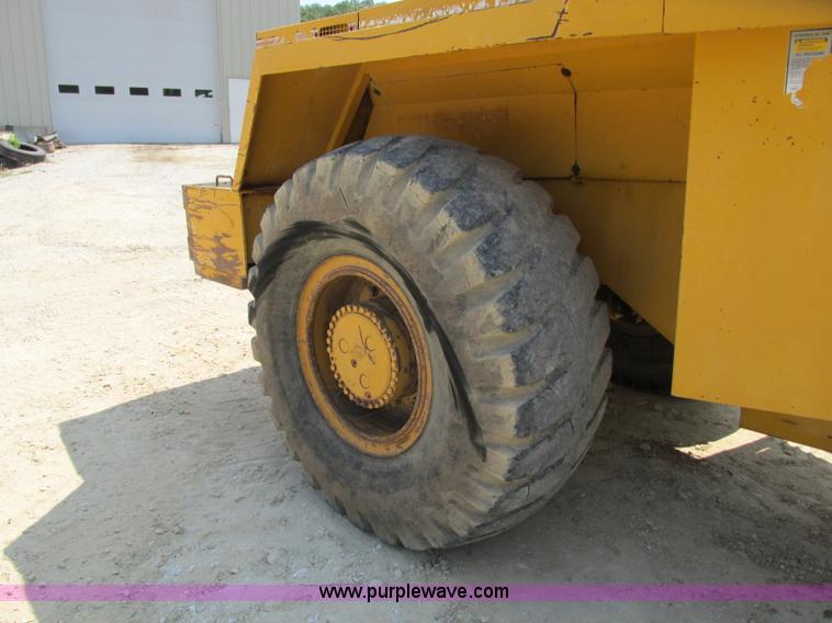 image for item R9456 1991 Trojan L2500 wheel loader
