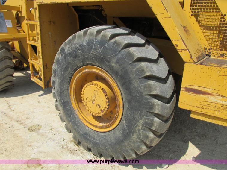 image for item R9456 1991 Trojan L2500 wheel loader