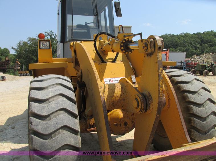image for item R9456 1991 Trojan L2500 wheel loader
