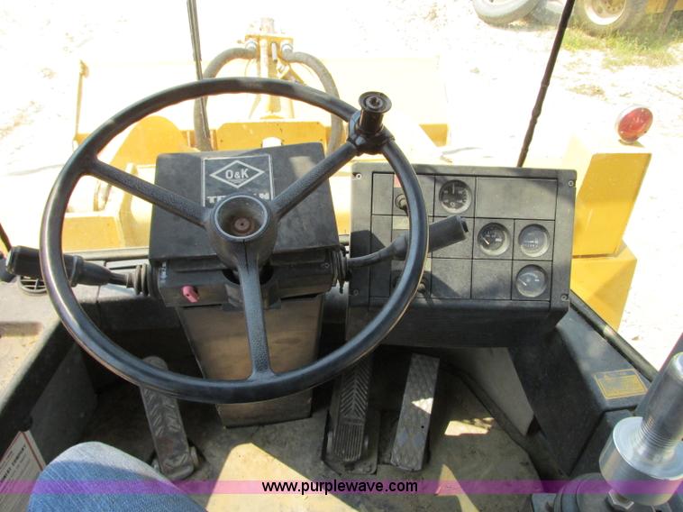 image for item R9456 1991 Trojan L2500 wheel loader