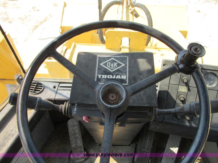 image for item R9456 1991 Trojan L2500 wheel loader