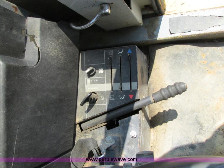 image for item R9456 1991 Trojan L2500 wheel loader